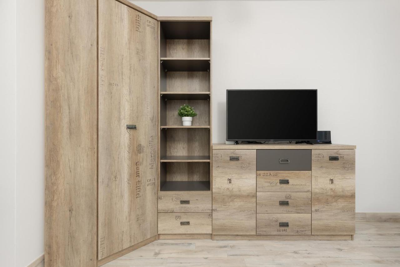Studio Warsaw Wlochy 1 Sierpnia By Noclegi Renters Dış mekan fotoğraf