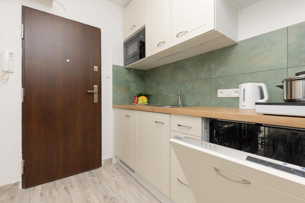 Studio Warsaw Wlochy 1 Sierpnia By Noclegi Renters Dış mekan fotoğraf