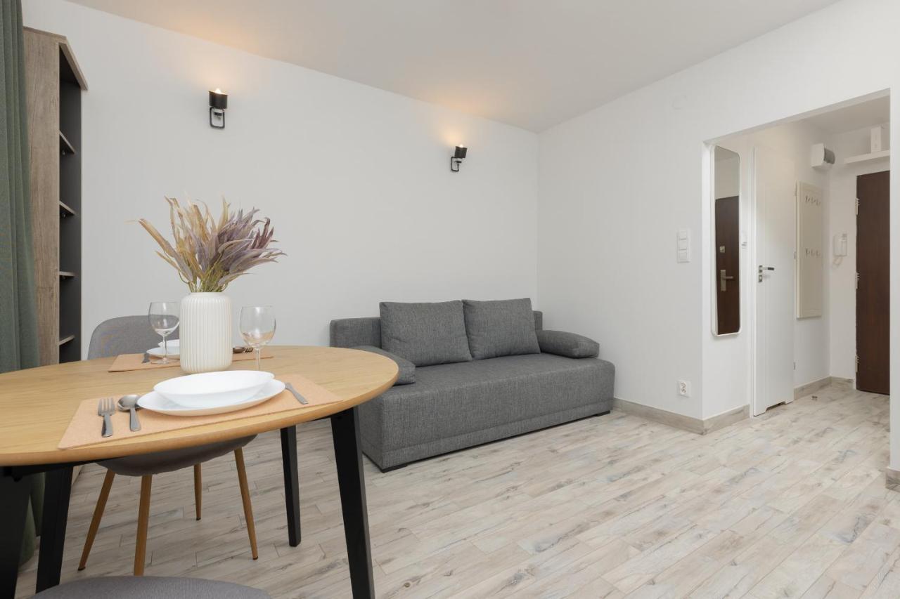 Studio Warsaw Wlochy 1 Sierpnia By Noclegi Renters Dış mekan fotoğraf